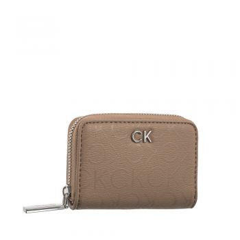 Portmoneu pentru carduri femei Calvin Klein nude cu logo frontal și RFID 3108DPU2188NU