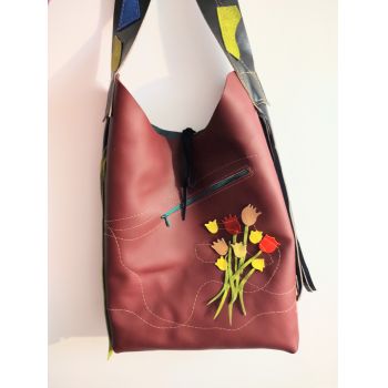 Geanta bordeaux tip sac,din piele naturala ,cu lalele